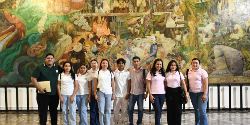Recibe Congreso a estudiantes de la Universidad de los Ángeles Campus Villahermosa 