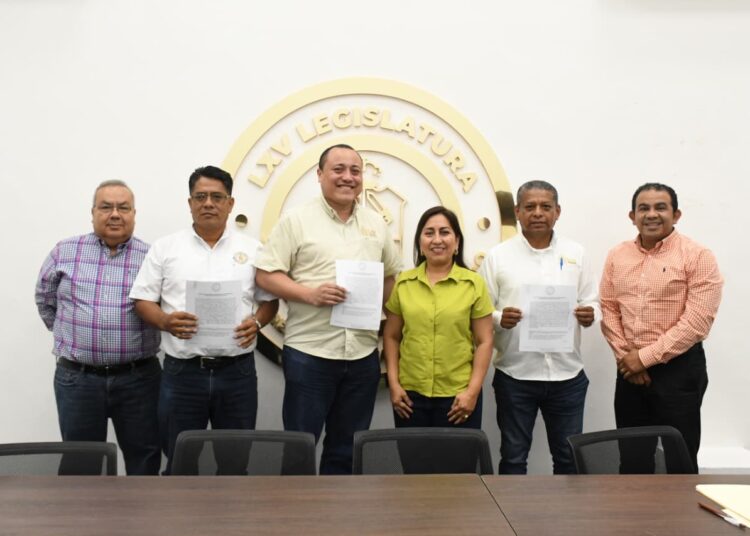 Inician negociaciones para la revisión salarial 2026 para trabajadores del Congreso del Estado