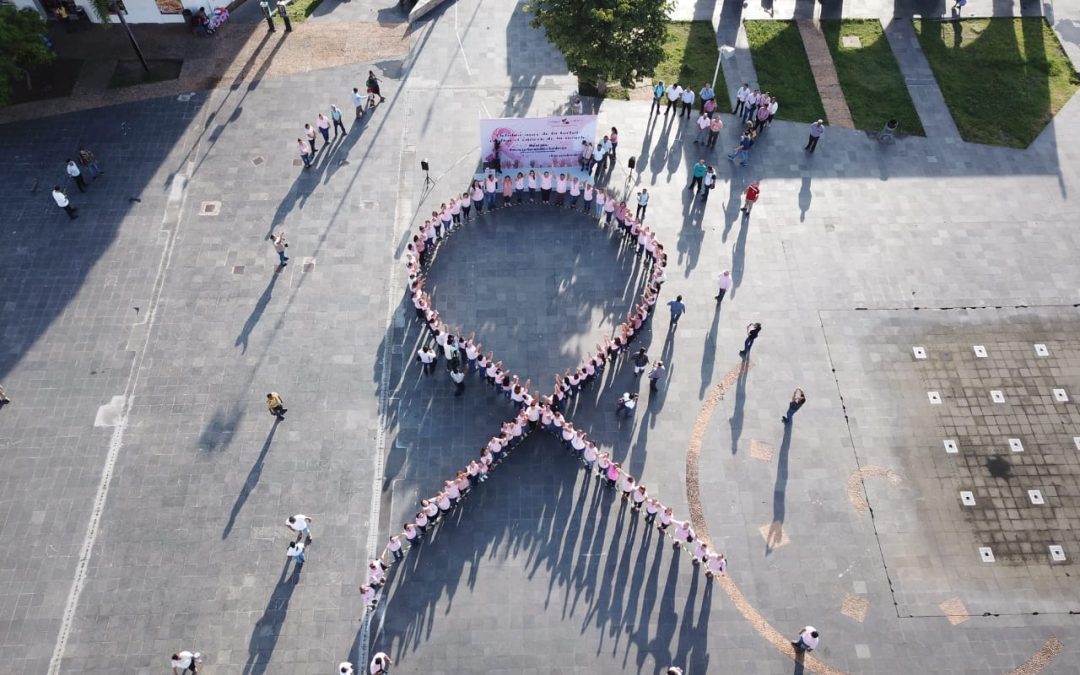 Forman Lazo Rosa Humano a favor de la lucha contra el cáncer de mama